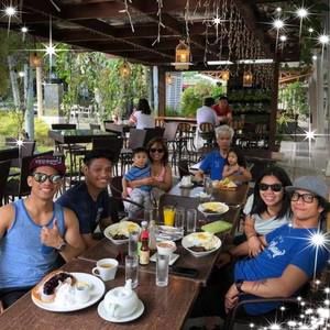 Meet your Posher, Gladys